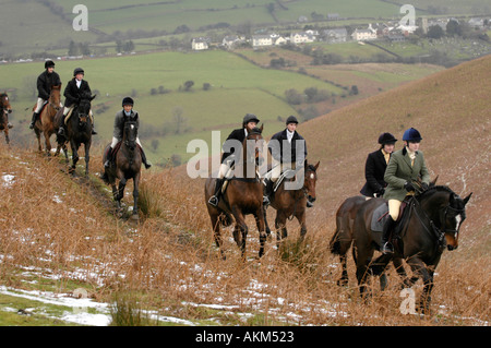 Une partie de l'équitation à travers la recherche de Llangeinor colline au-dessus de Blackmill près de Bridgend sur le Boxing Day annuel Fox hunt Banque D'Images