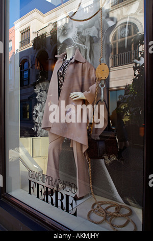United States, California, Los Angeles, Beverly Hills, Rodeo Drive, couturier Gianfranco Ferre 's shop window Banque D'Images