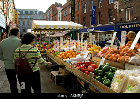 La célèbre rue Moore marché de fruits et légumes dans le centre-ville de Dublin Irlande Banque D'Images