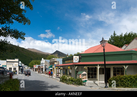 Rue principale de la vieille ville minière de Arrowtown, près de Queenstown, île du Sud, Nouvelle-Zélande Banque D'Images