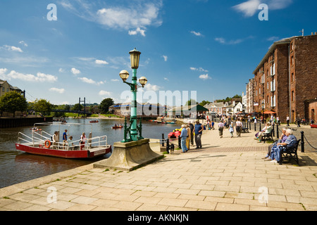 Exeter quay - Butts Ferry traversant la rivière Exe, Devon UK en été Banque D'Images