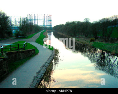 De suite et Clyde Canal à Glasgow Anniesland Temple Banque D'Images