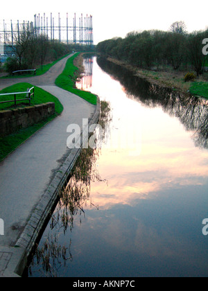 De suite et Clyde Canal à Glasgow Anniesland Temple Banque D'Images