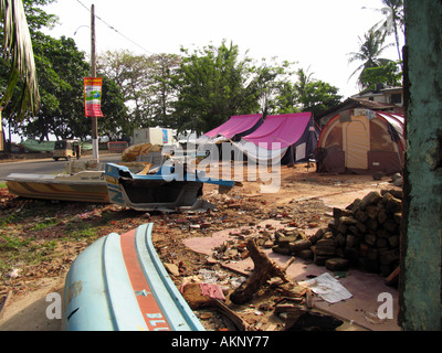 Logement temporaire après le Tsunami, Galle, au Sri Lanka, en Asie Banque D'Images
