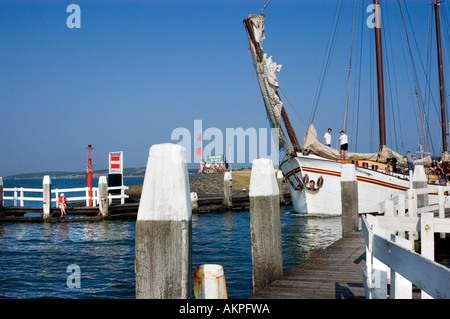 La mer des Wadden Vlieland Friesland Wad du débit de crue de marée bateau boat Ship Harbour Port Pays-bas Hollande Banque D'Images