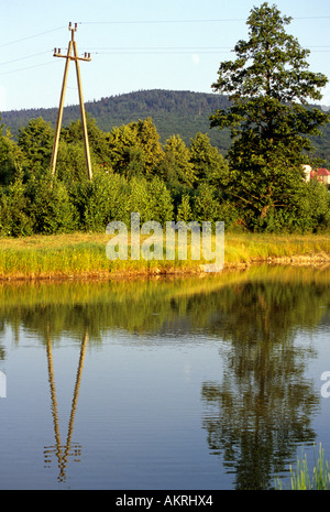 La Pologne, Sainte-Croix, Swieta Katarzyna, de l'eau étang Banque D'Images