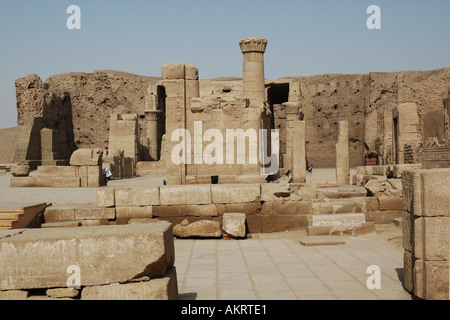 Ruines du temple au Temple d'Horus à Edfou Egypte Banque D'Images