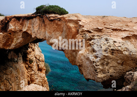 Kamara Tou Koraka Pont Naturel Cape Gkreko Chypre Banque D'Images