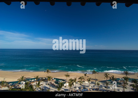 Vue aérienne de la plage et de la piscine Marquis Los Cabo Beach Resort and Spa Banque D'Images