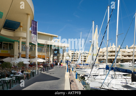 Le Harbourfront Cafe, Marina, Benalmadena, Costa del Sol, Andalousie, Espagne Banque D'Images