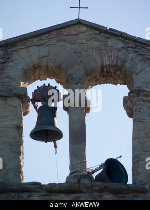 Les cloches de l'église abandonnée Banque D'Images