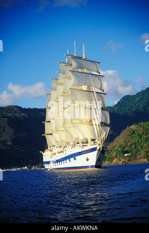 St Lucia, Soufriere, Royal Clipper voilier dans la baie de La Soufrière Banque D'Images