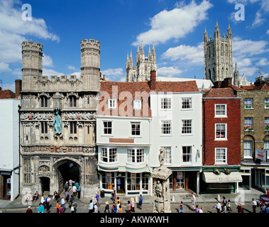 La Cathédrale de Canterbury Kent GB BUTTERMARKET Banque D'Images