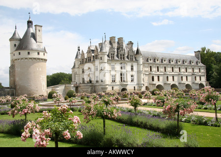 Vue sur Château de Chenonceau du jardin de Catherine de Médicis Banque D'Images