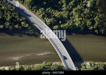 Pont sur la rivière Pororari Paparoa Punakaiki Parc National de la côte ouest de l'île du Sud Nouvelle-zélande aerial Banque D'Images