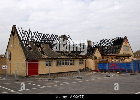 Les dommages causés par l'incendie d'une ville hostal / Restaurant - Le Chasseur Bristol Downend Banque D'Images