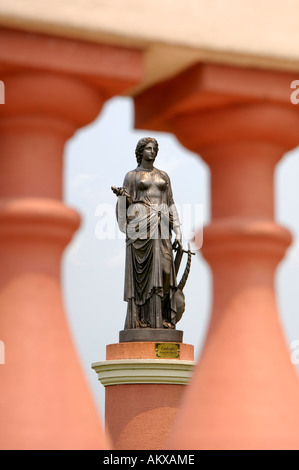 Monument de l'Euterpe, muse de la musique et de la poésie lyrique, Manaus, Brésil Banque D'Images