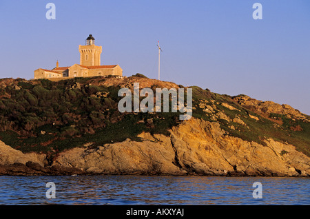 La France, Var, ile des Embiez, l'Ile du Grand Rouveau, lighthouse Banque D'Images