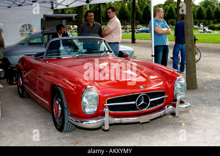 , Mercedes Benz 300 SL Cabriolet Allemagne, Vintage Car Gala, Schwetzingen, Baden Württemberg, Allemagne Banque D'Images