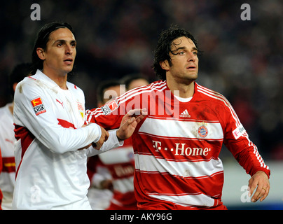 Fernando Meira le VfB Stuttgart (à gauche) vs Luca Toni FC Bayern München (à droite) Banque D'Images