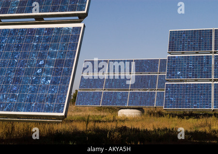 Modules solaires sur un testfield à Berlin, Allemagne Banque D'Images