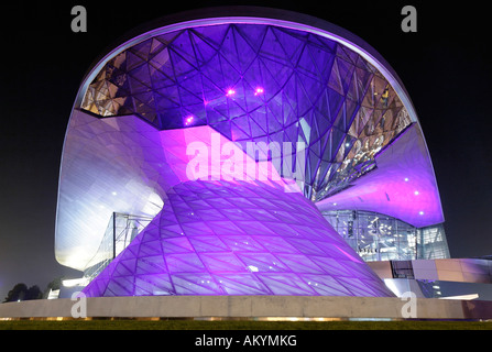 Construction du nouveau monde de BMW à Munich. La BMW world a ouvert ses portes en octobre 2007. Bavière Munich Allemagne Banque D'Images