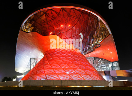 Construction du nouveau monde de BMW à Munich. La BMW world a ouvert ses portes en octobre 2007. Bavière Munich Allemagne Banque D'Images
