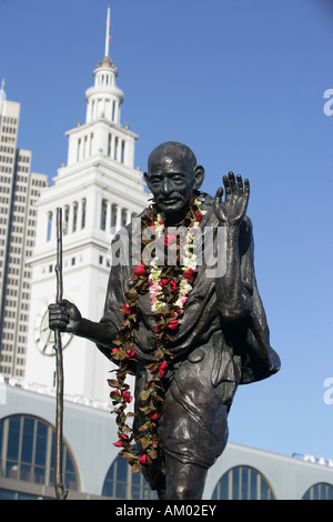 La Statue de la pacifiste et militante des droits de l'homme le Mahatma Gandhi à San Francisco, Californie, USA Banque D'Images