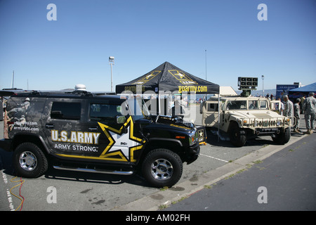 Des soldats de la marine-nous recruter de nouveaux rookies à San Francisco, Californie, USA Banque D'Images