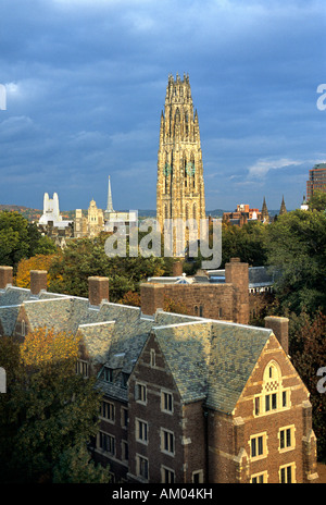 L'université de Yale. Harkness Tower, la tour de style gothique remarquable conçu par James Gamble Rogers. Banque D'Images