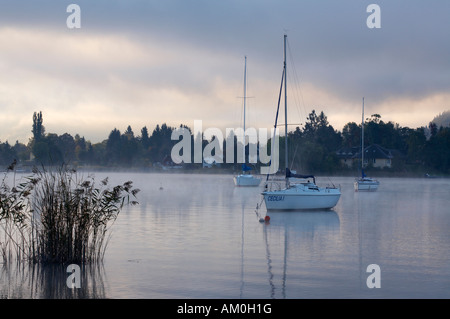 Bateaux sur le lac Wörthersee, Poertschach, Carinthie, Autriche Banque D'Images