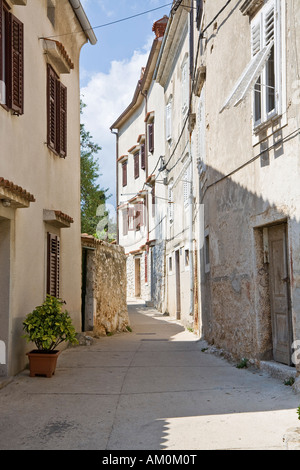 Rues étroites de la vieille ville de Cres, île de Cres, Primorje - Gorski kotar, Croatie Banque D'Images
