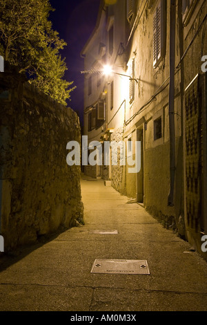 Rues étroites de la vieille ville de Cres, île de Cres, Primorje - Gorski kotar, Croatie Banque D'Images