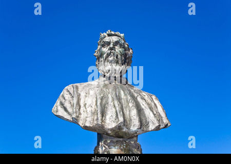 Statue du sculpteur et orfèvre italien Benvenuto Cellini Florenz Toskana Italien Banque D'Images