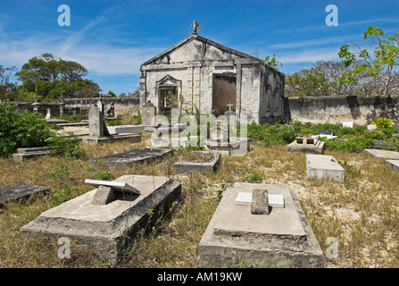 Cimetière historique de l'île d'Ibo, îles des Quirimbas, au Mozambique, l'Afrique Banque D'Images