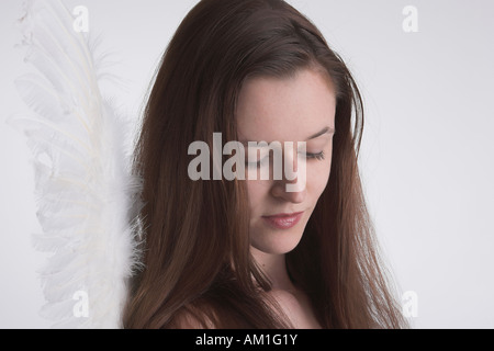 Portrait d'un ange avec les cheveux bruns Banque D'Images