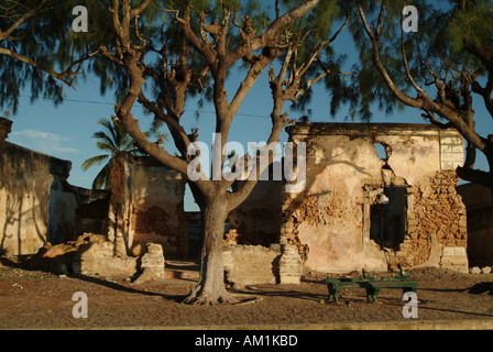 L'architecture portugaise en ruine sur Ilha de Mozambique, Mozambique, Afrique du Sud. Banque D'Images