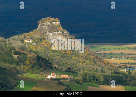 Le hohenkraehen mountain est un volcan éteint dans le domaine de l'Hegau - Baden Württemberg, Allemagne, Europe. Banque D'Images