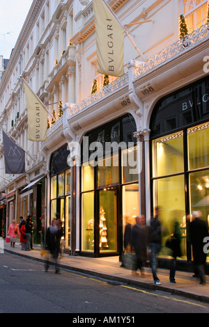 Boutique Bulgari en avant Bond Street Londres à Noël Banque D'Images