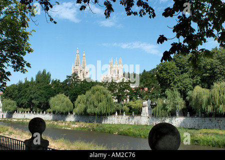 La Cathédrale et la rivière Arlanzon, Burgos, Castille et Leon, Espagne Banque D'Images