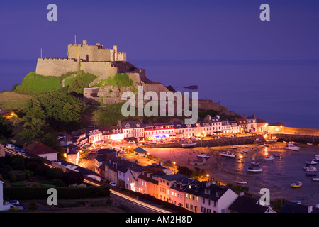 Channel Islands Mont St Orgeuil Château illuminé Jersey Banque D'Images