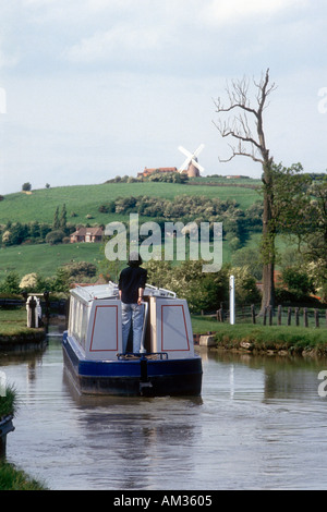 L'Oxford Canal près de Napton on the Hill dans le Warwickshire Angleterre UK Banque D'Images