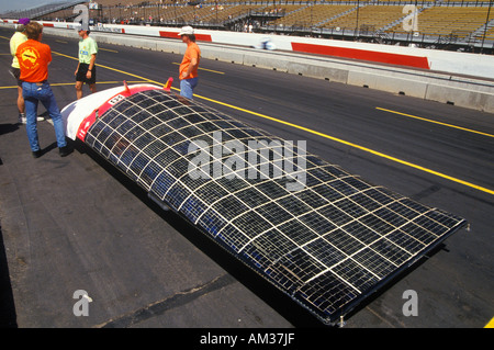 Flair solaire solar powered voiture à l'énergie solaire et l'AZ 500 électrique Banque D'Images