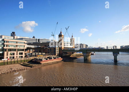 United Kingdom city de Londres vue du pont en direction de southwalk canon street station Banque D'Images