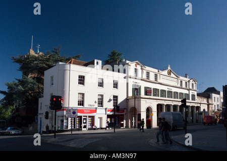 Haut de la High Street Colchester montrant la Corn Exchange Banque D'Images