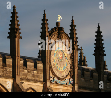 Cadran solaire par Christopher Wren dans le Quadrilatère de l'All Souls College, Oxford University, Oxford, UK Banque D'Images