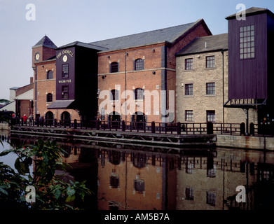 Au cours de l'Orwell Pub canal Leeds-Liverpool, Wigan Pier, Wigan, Greater Manchester, Angleterre, Royaume-Uni. Banque D'Images