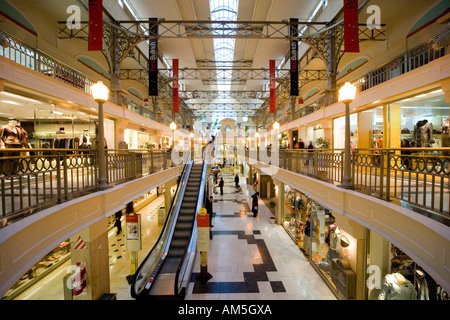 Centre centre commercial Centre commercial Patio Bullrich intérieur Buenos Aires Banque D'Images