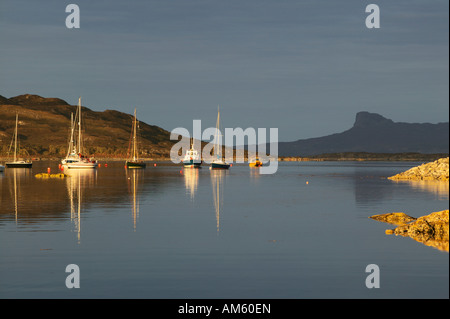 Vue sur le Loch nan Ceall d'Arisaig à l'île de Eigg, Morar, Lochaber, Highland, Scotland, UK Banque D'Images