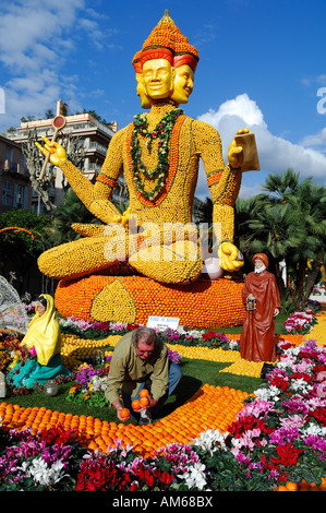 France, Alpes Maritimes, Menton, 74e Fête du Citron, Brahma dieu hindou avec des agrumes dans les jardins Bioves Banque D'Images